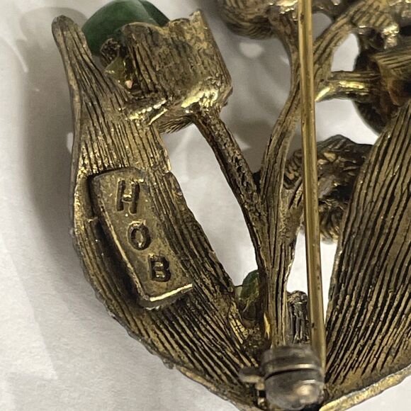 Vintage 60s HOB Jewelry Co Ribbed Brass & Genuine Jade  Vintage 60s HOB Jewelry Co Ribbed Brass & Genuine Jade Flower Pin Brooch 2 3/8\